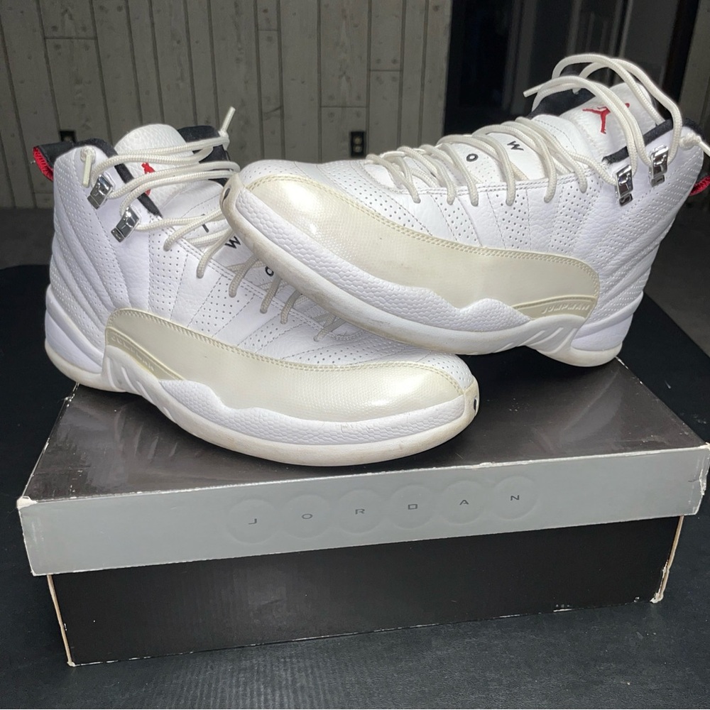 Nike AirJordan 12 Rising Sun Men's White Sneakers Size 9